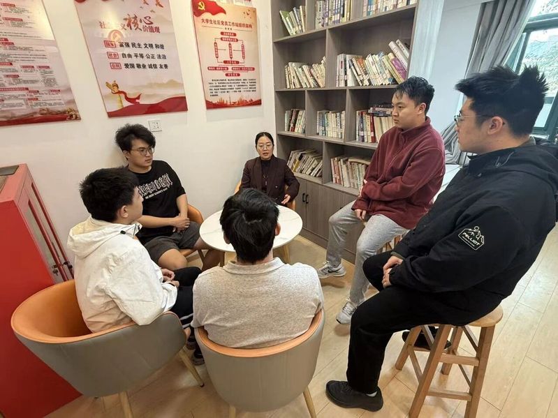 体育与音乐学院“一站式”社区开...